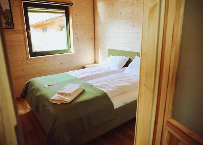 Rozewska Bliza Jaktstuga *